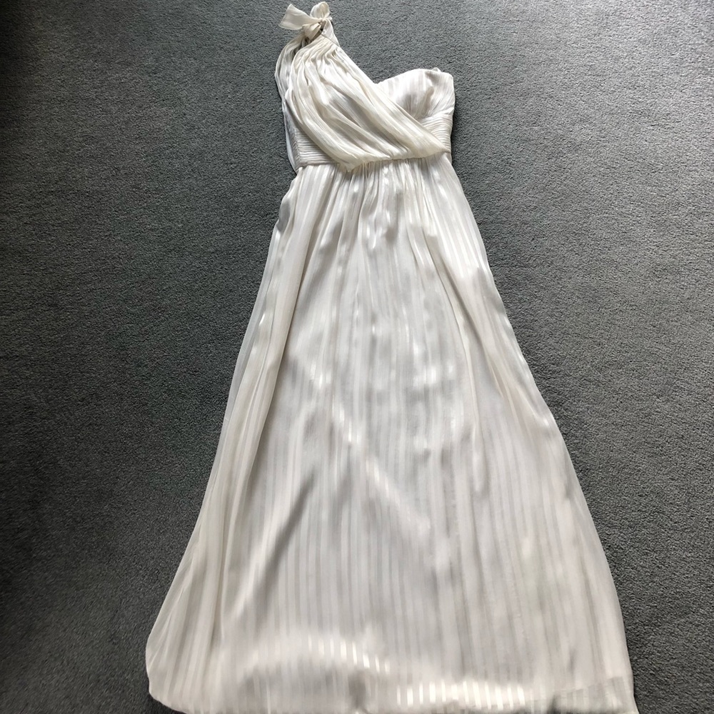 BCBG MAXAZRIA one-shoulder gown